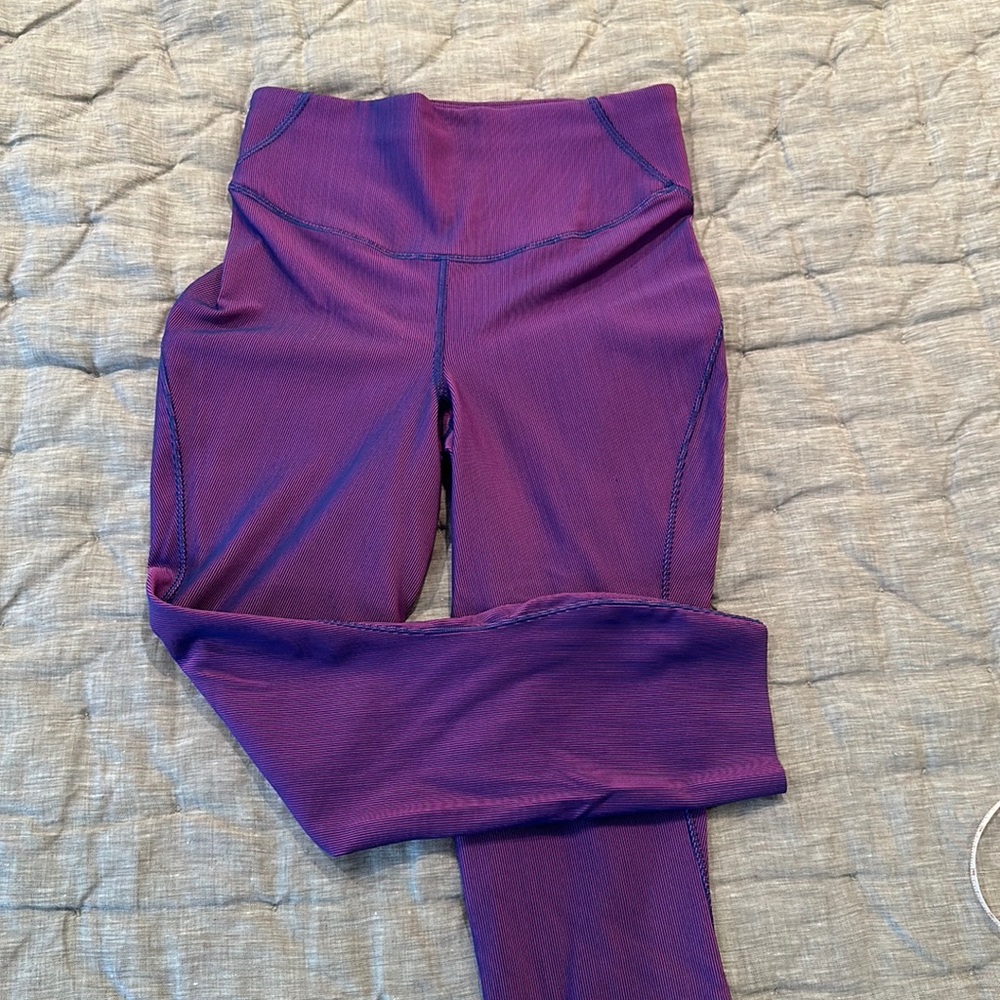 Base pace high rise 23” ribbed crop- size 6